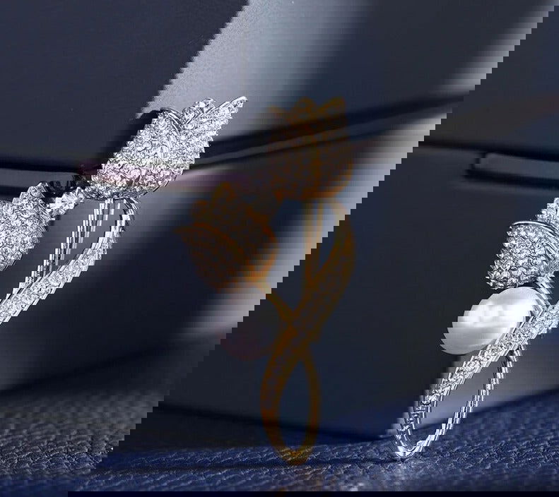 Broche Fleur <br> Doré Perle