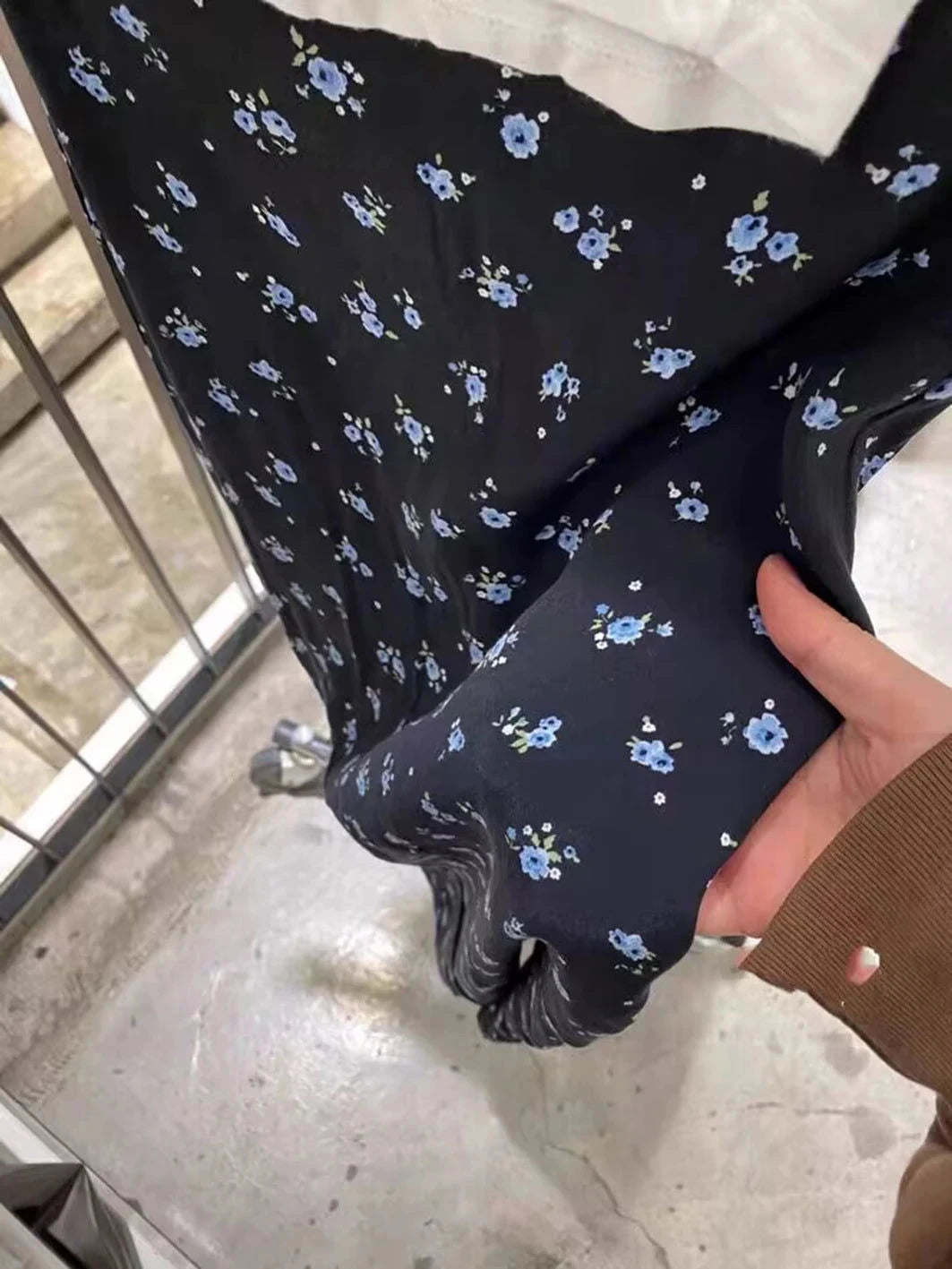 Jupe Longue Bleu Marine Fleurie - Plante Paradise