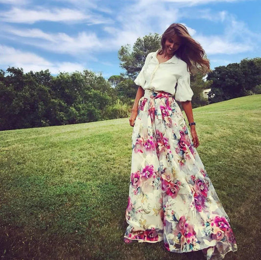 Jupe fleurie longue ou courte : quelle coupe pour quelle morphologie ?