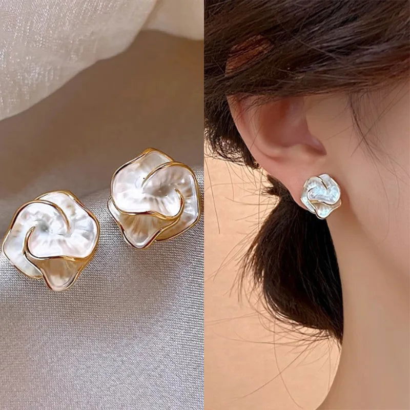 Boucle D'oreille Fleur Blanche