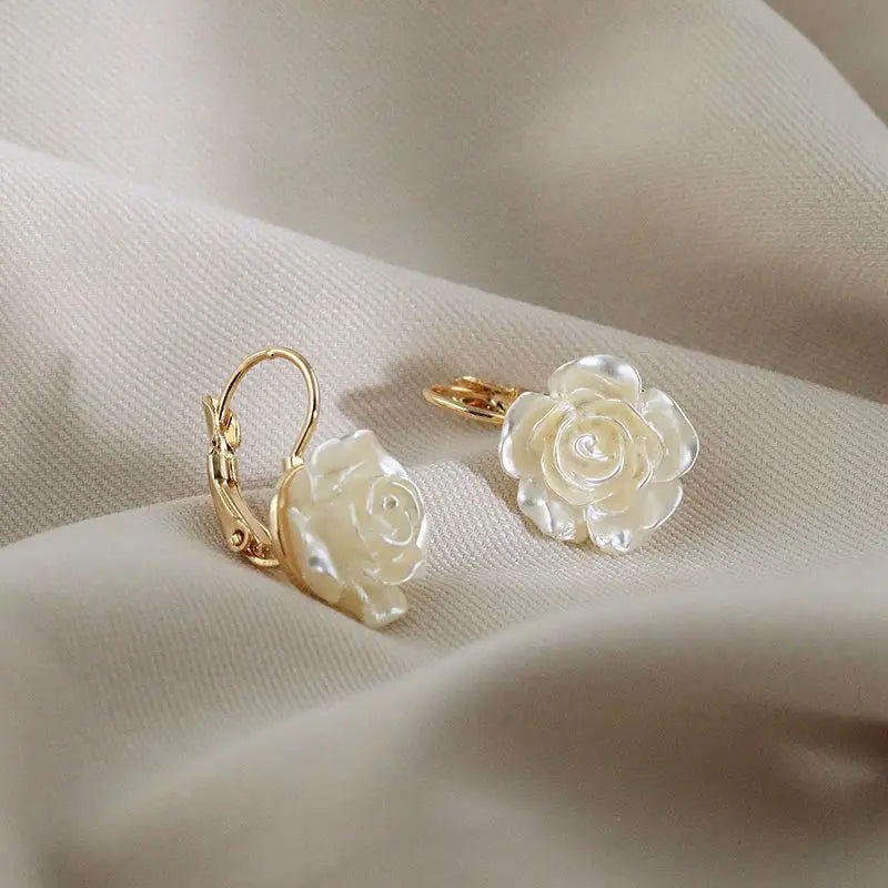 Boucle D'oreille Fleur Blanche