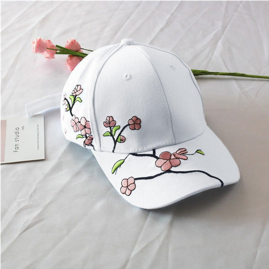 Casquette Fleur <br> Brodée Blanc