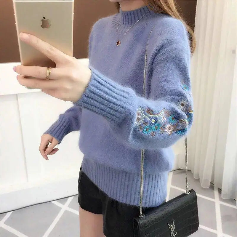 Pull Fleuri <br> Brodé Bleu