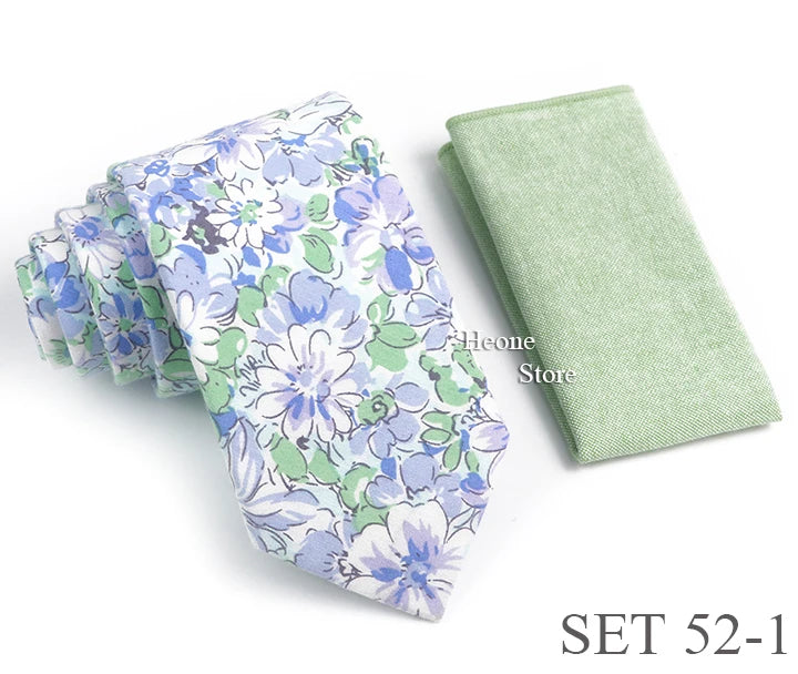 Corbata con print de flores verde