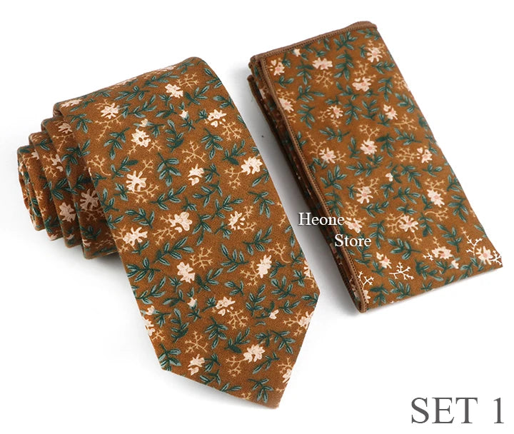 Corbata con print de flores verde