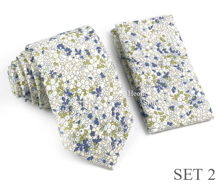 Corbata con print de flores verde