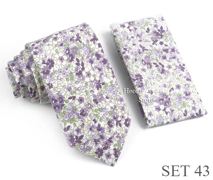 Corbata con print de flores verde