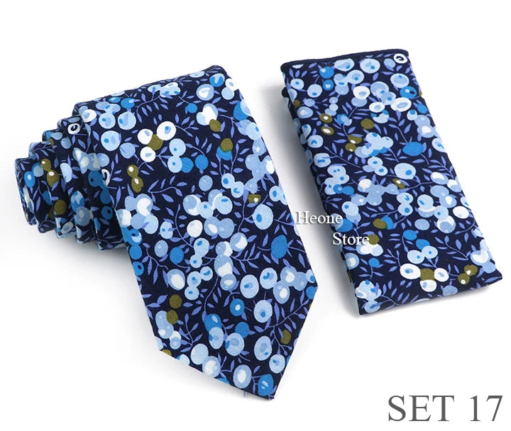 Corbata con print de flores verde