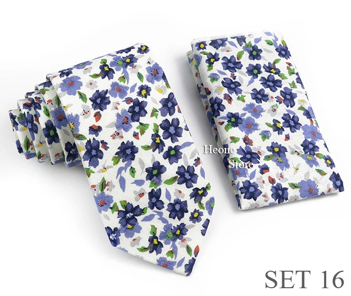 Corbata con print de flores verde