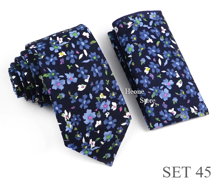 Corbata con print de flores verde