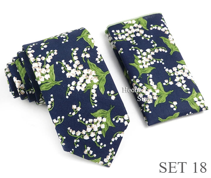 Corbata con print de flores verde