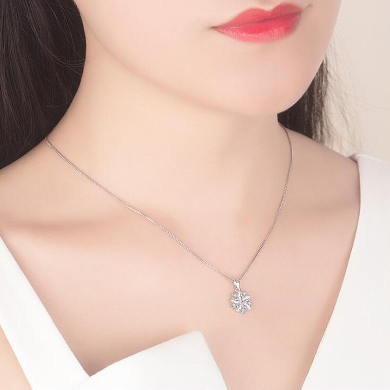 Collier Fleur <br> Minimaliste Epuré