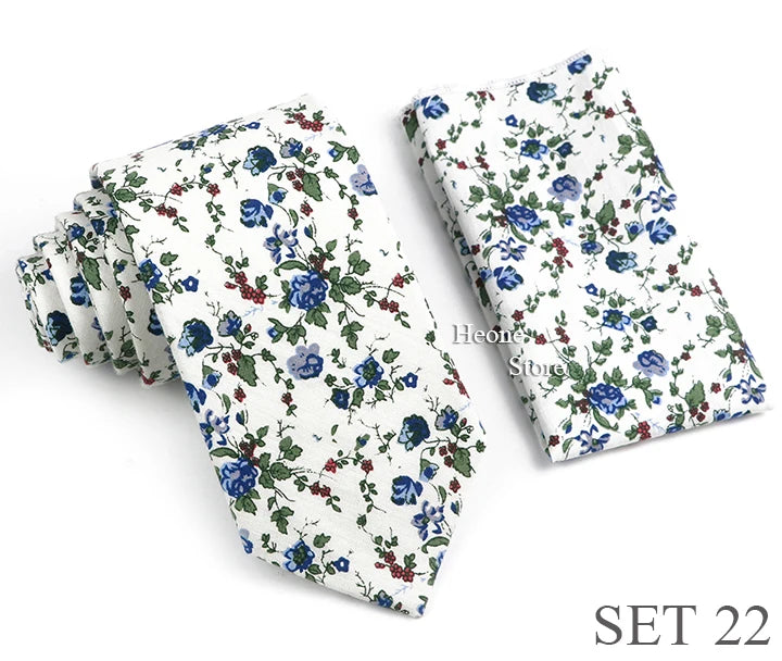 Corbata con print de flores verde