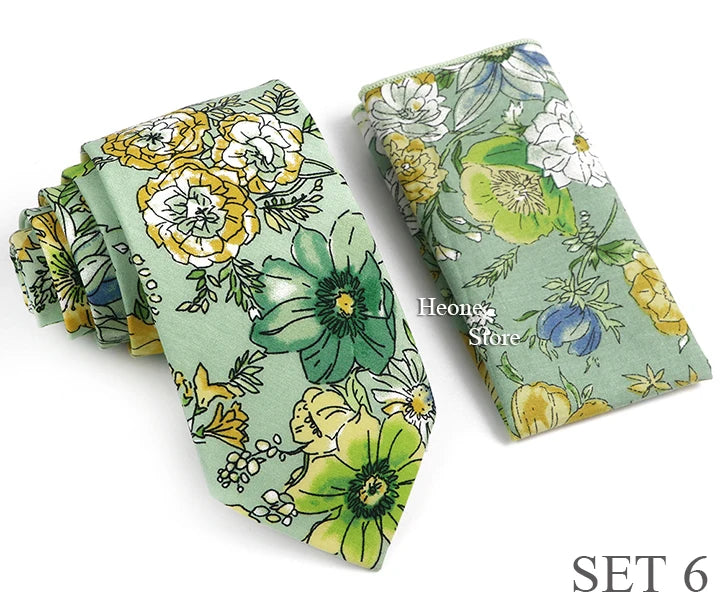 Corbata con print de flores verde